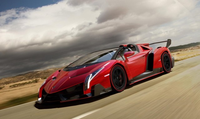 Lamborghini Veneno Roadster (3).jpg